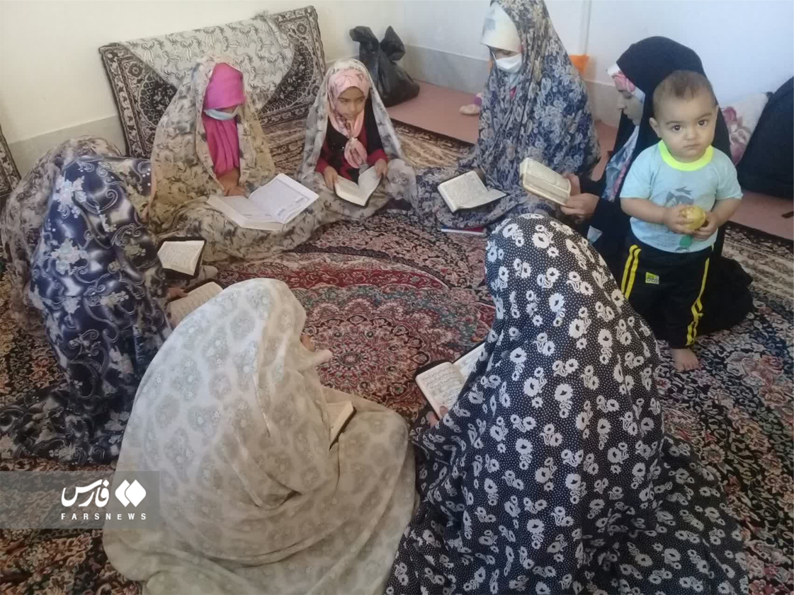 زوج طلبهای که آمار فرزندآوری یک روستا را بالا بردند +عکس زوج طلبهای که آمار فرزندآوری یک روستا را بالا بردند +عکس