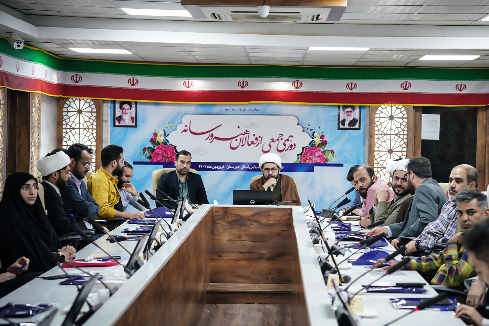 دورهمی فعالان هنر و رسانه