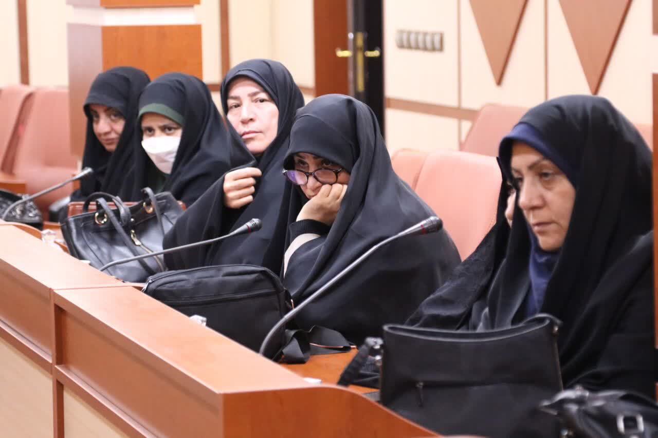 نشست مدیر کل تبلیغات اسلامی استان ایلام با مشاورین طرح امین در مدارس