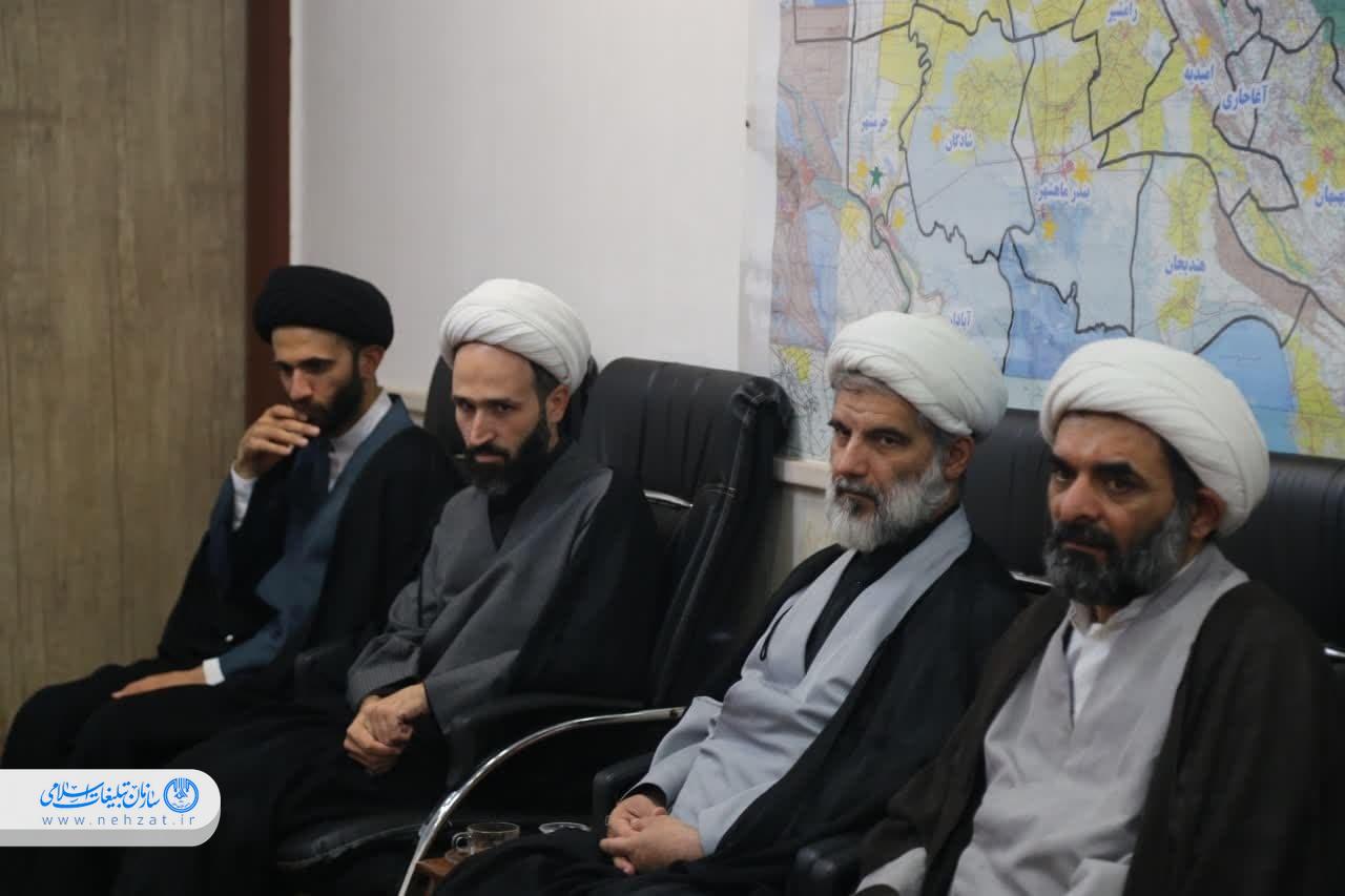 نشست مشترک اساتید حوزه علمیه با استاد کشوری