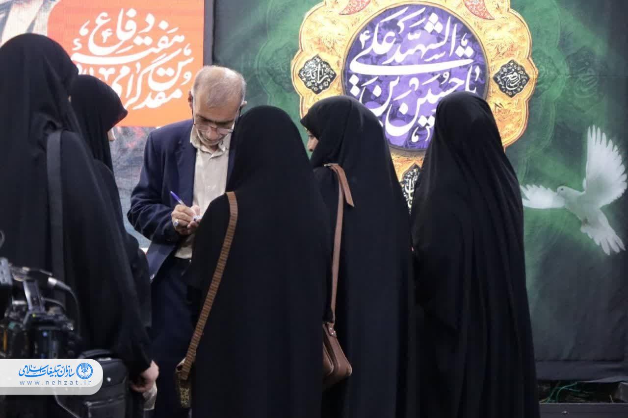 جشن امضای کتاب «سرباز روز نهم» در کتابشهر اهواز