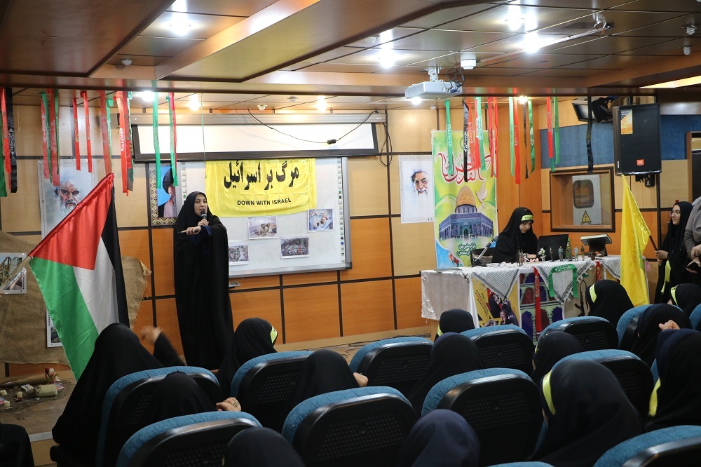 دانش آموزان صدرا ندای مرگ بر اسرائیل سردادند