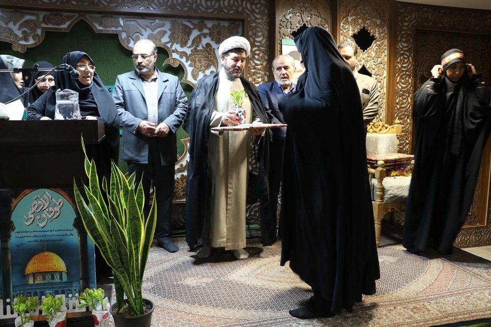همایش بزرگداشت خانواده شهدا برگزار شد