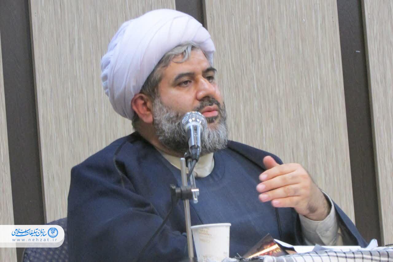 باید در کار فرهنگی و فرهنگی، جبهه ای عمل کنیم.