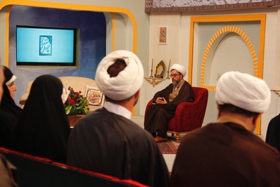 حضور مجموعه‌های مردمی و کارکنان تبلیغات اسلامی قزوین در برنامه زنده تلویزیونی