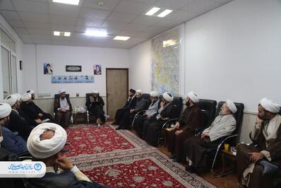 نشست مشترک اساتید حوزه علمیه با استاد کشوری