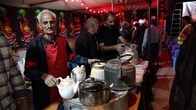 بازدید مدیر کل تبلیغات اسلامی اصفهان از موکب های مسیر زائران کربلا در غرب استان