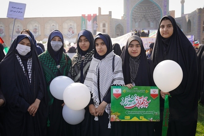حضور جوانان و نوجوانان اصفهانی در راهپیمایی ۱۳ آبان