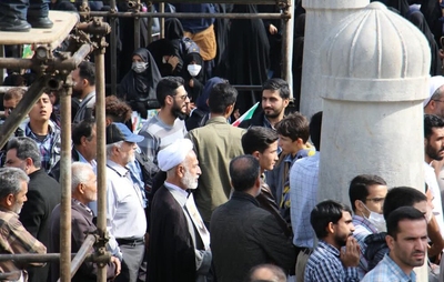 طلاب و روحانیون اصفهانی در راهپیمایی ۱۳ آبان شرکت کردند