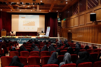 برگزاری دوره تربیت مربی فهم قرآن در دبستان برگزار شد