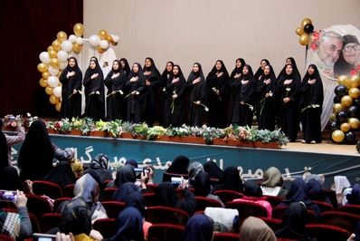 جشن دخترانه و مادرانه میلاد حضرت زهرا (س) و گرامیداشت مقام مادر و زن در قزوین