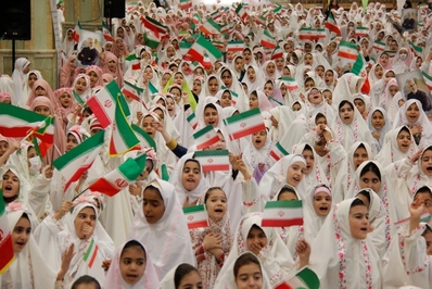 جشن تکلیف ۱۴۰۰ دختر دانش‌آموز در قزوین