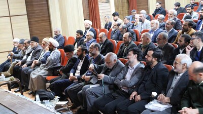 همایش فصلی مداحان طراز انقلاب اسلامی در اصفهان