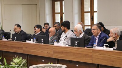 نشست استاندار اصفهان با جمعی از مسؤلان هیئات مذهبی و ذاکران اهل بیت(ع)