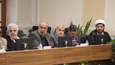 نشست استاندار اصفهان با جمعی از مسؤلان هیئات مذهبی و ذاکران اهل بیت(ع)