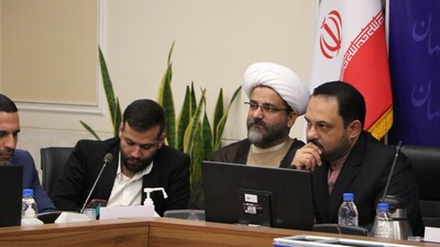 نشست استاندار اصفهان با جمعی از مسؤلان هیئات مذهبی و ذاکران اهل بیت(ع)