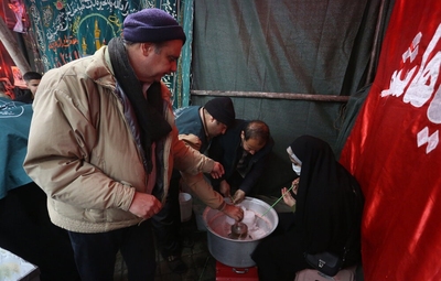 راهپیمایی بزرگ نیمه شعبان زیر بارش برف در اصفهان
