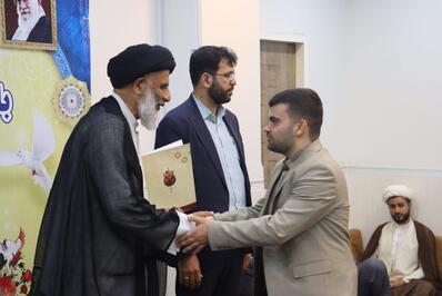 دیدار جامعه قرآنی خوزستان با نماینده ولی فقیه در خوزستان