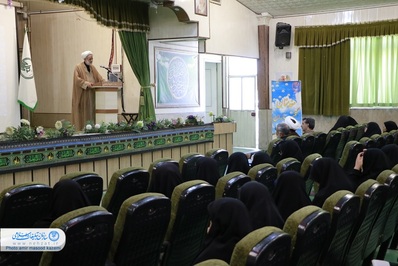همایش مبلغه‌های اعزامی به موسم اربعین با سخنرانی حجت الاسلام فوقی مدیر کل تبلیغات اسلامی اصفهان برگزار شد.