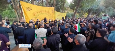 قافله عزاداری هیئات مذهبی و خادمیاران امام رضا (ع) در اصفهان