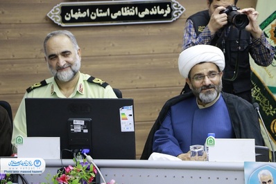 حضور مدیر کل تبلیغات اسلامی استان به همراه مسئولین تشکل‌های دینی در فرماندهی نیروی انتظامی