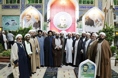 حضور مدیرکل و رؤسای تبلیغات اسلامی استان اصفهان در گلستان شهدای کرمان