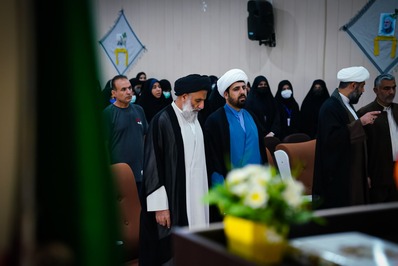امام جمعه اهواز، پاسخگوی سئؤالات دختران مدارس صدرا