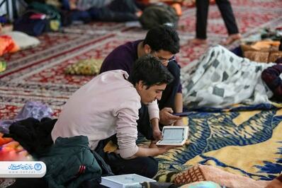 جلوه‌های بندگی نوجوانان در روز پایانی مراسم اعتکاف در اصفهان