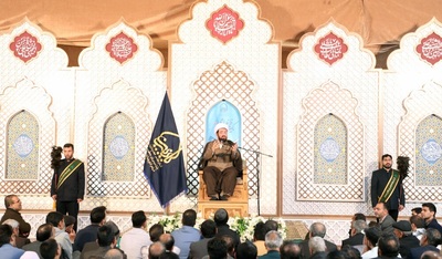 سلسله جلسات «یک ظهر بهاری» در حرم زینبیه اصفهان