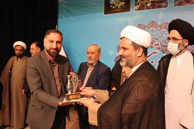 آیین تجلیل و تقدیر از فعالان عرصه جهاد تبیین برگزار شد