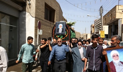 تشییع پیکر آیت‌الله حاج میرزا محمدتقی مجلسی‌ اصفهانی