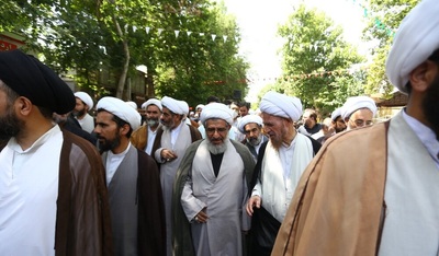 تشییع پیکر آیت‌الله حاج میرزا محمدتقی مجلسی‌ اصفهانی