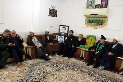 حضور خدام رضوی به همراه پرچم متبرک آستان قدس در علی آبادکتول