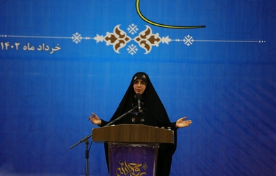 بیعت بانوان اصفهانی با ولایت در سالروز قیام پانزده خرداد ۱۳۴۲