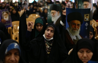 بیعت بانوان اصفهانی با ولایت در سالروز قیام پانزده خرداد ۱۳۴۲