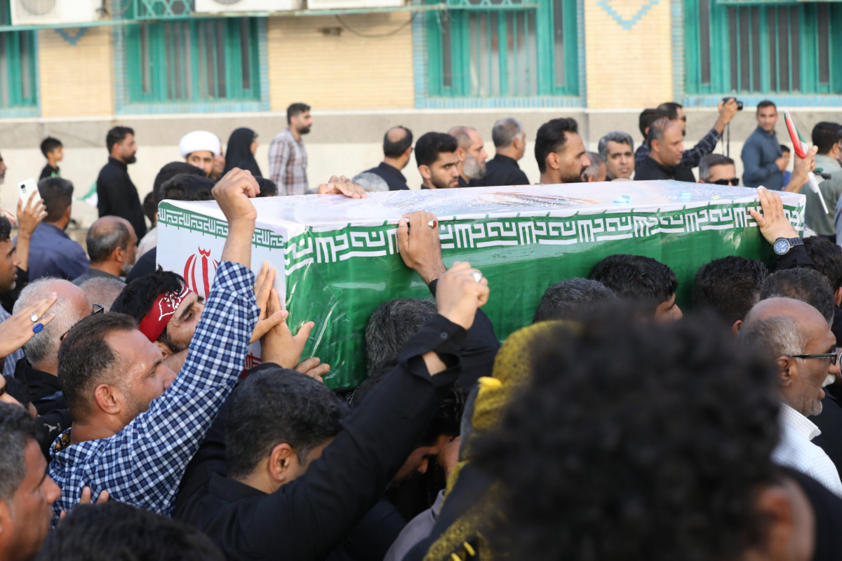 تشییع پیکر مطهر شهید «سعید آذربادگان» در بندرعباس
