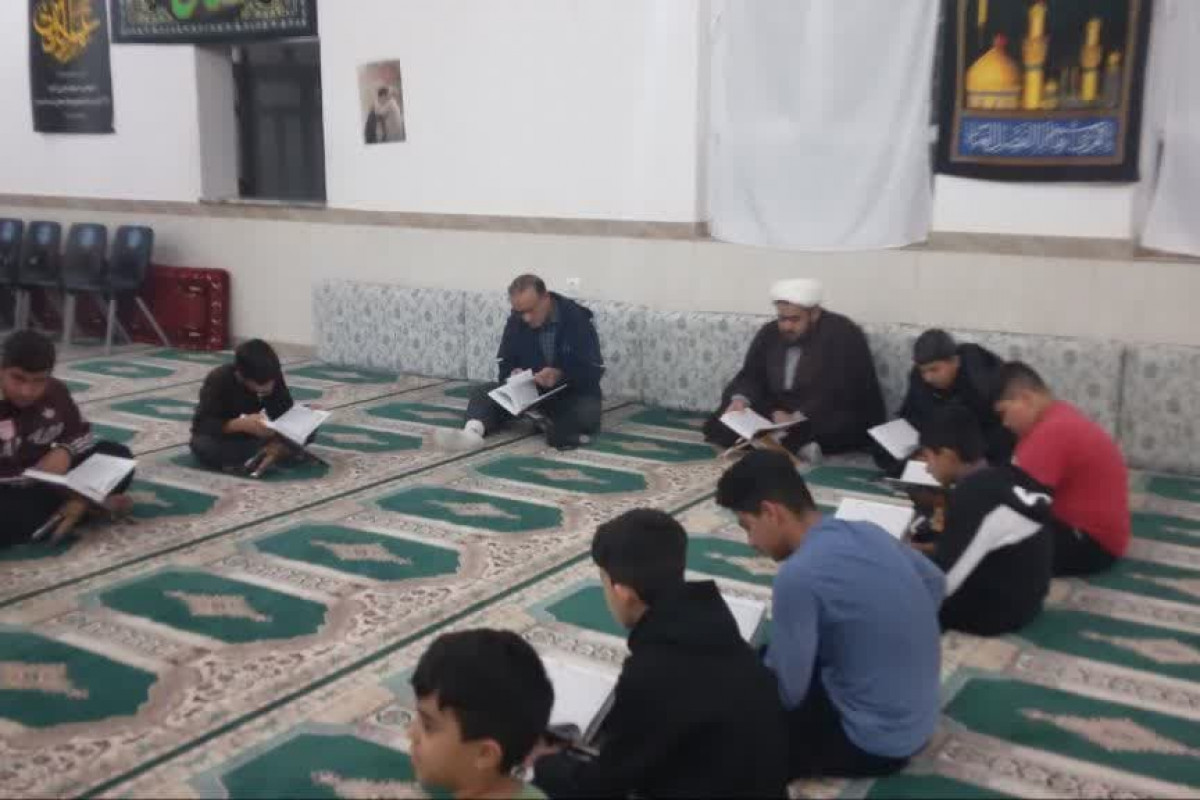 برگزاری محفل قرآنی در روستای چنگوله به مناسبت میلاد امام علی(ع)