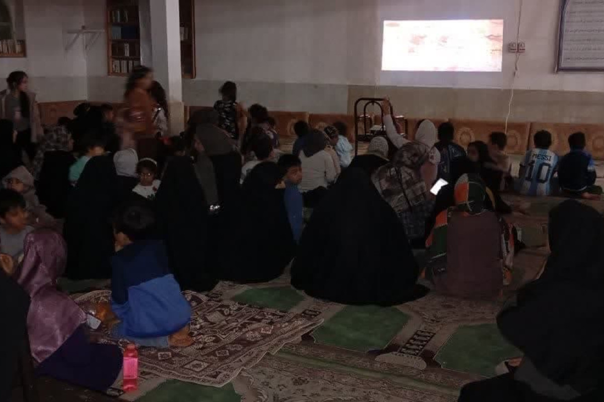 اکران انیمیشن های ایرانی در مسجد قمر بنی هاشم(ع) مهران