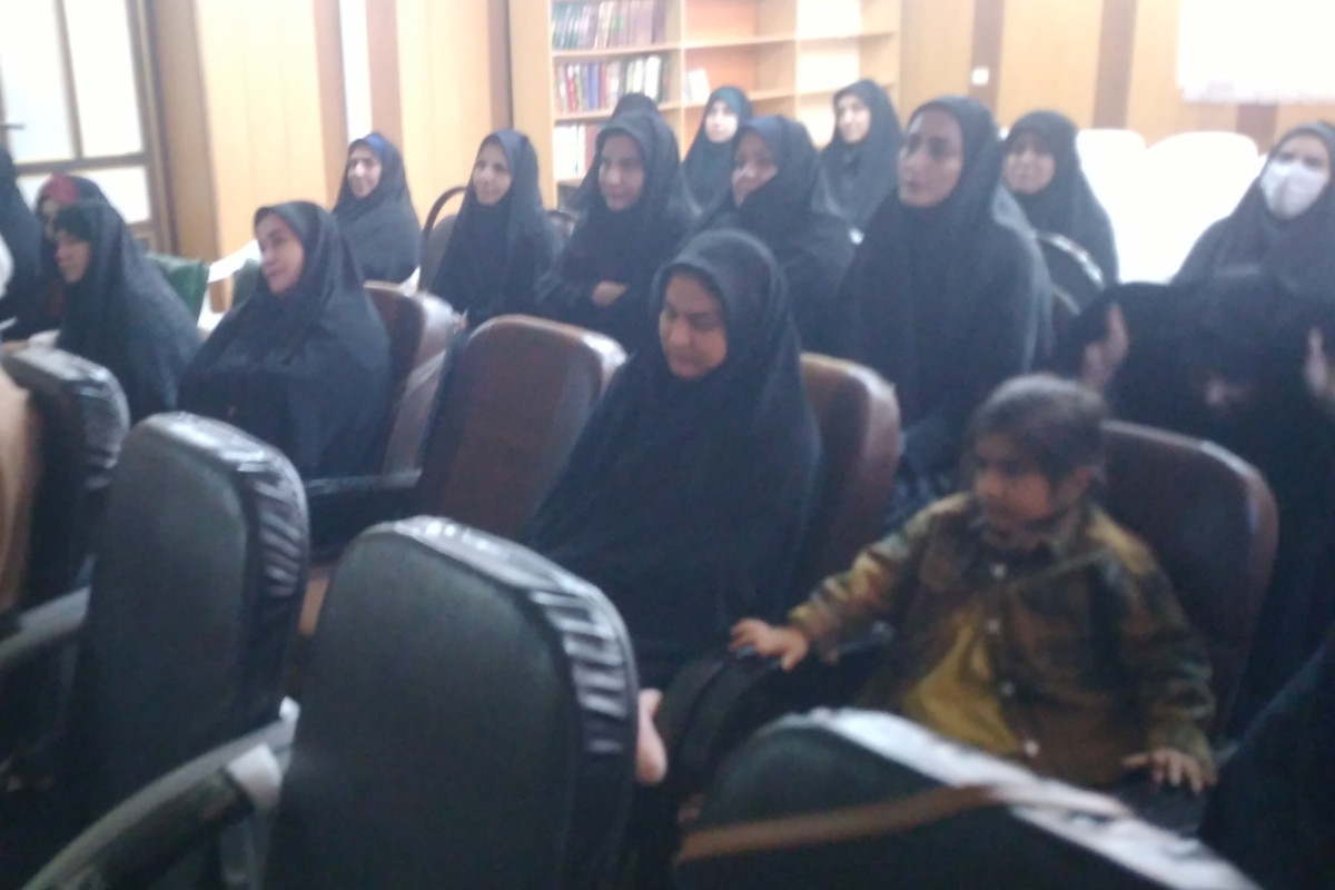 برگزاری کارگاه آموزشی سبک زندگی اسلامی در شهرستان دره‌شهر