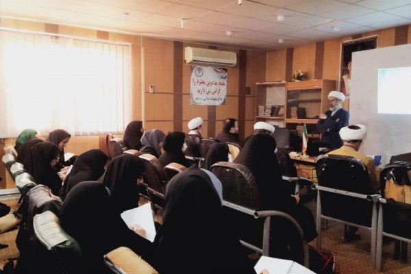 برگزاری پنجمین هفته دوره آموزشی تربیت مربی کودک و نوجوان در محل اداره تبلیغات اسلامی شهرستان دره شهر