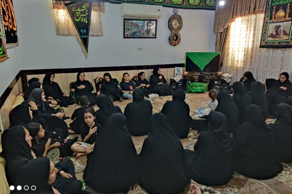 حضور گسترده بانوان در شب هشتم محرم در  مساجد شهرستان دره شهر