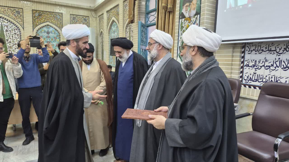 آیین سنگرسپاری مدیرکل تبلیغات اسلامی استان