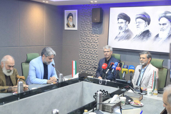 نشان «سرو سیمین پارسی‌جان» به سخنگوی وزارت امور خارجه تعلق گرفت