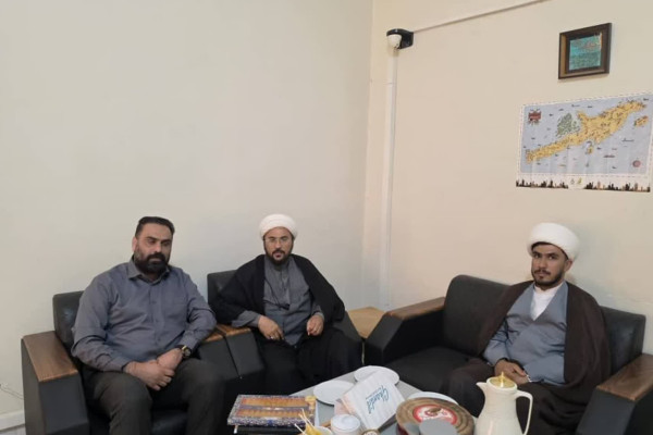فعالیتهای‌فرهنگی و اقامه نماز جماعت در ادارات قشم جدی تر پیگیری می شوند