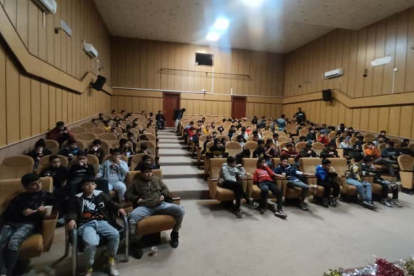 اکران فیلم باغ کیانوش با حضور نوجوانان و جوانان ملکشاهی