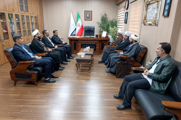 ظرفیت‌های مساجد و هیئات می‌تواند در کنار آموزش و پرورش تحول‌آفرین باشد