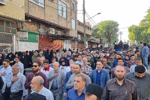 پیکر مطهر شهید شاهرخی در شوشتر تشییع شد