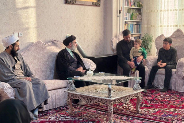 تقدیر تبلیغات اسلامی استان از خانواده شهید بنابی جنگ رمضان