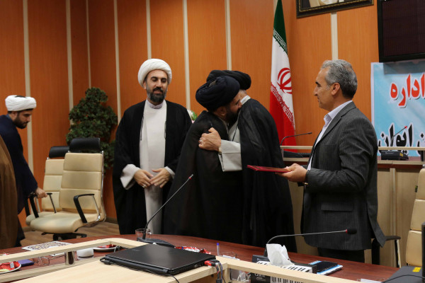برگزاری آئین معارفه رئیس جدید اداره تبلیغات اسلامی شهرستان ایوان در محل سالن جلسات فرمانداری