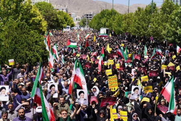 راهپیمایی باشکوه و تاریخی «جمعه خشم و نصر»در زنجان برگزار شد
